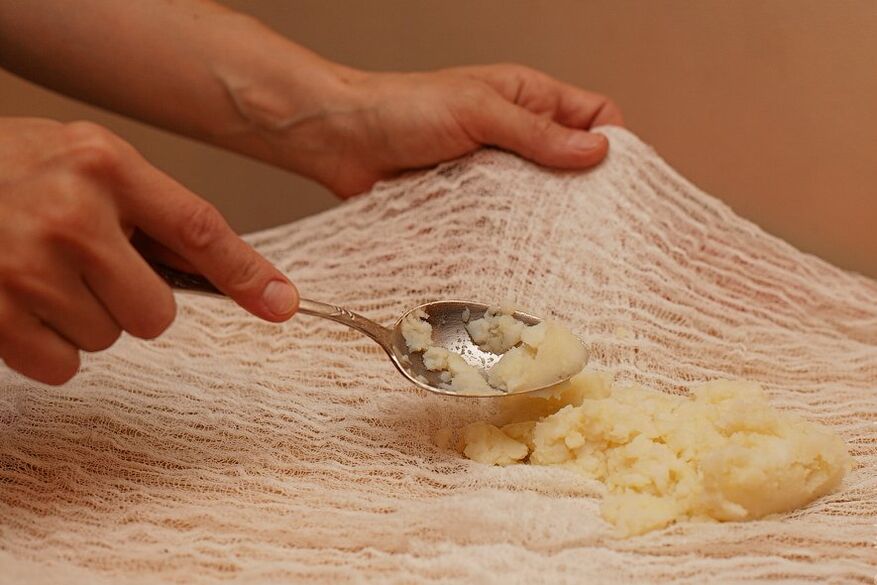 Comprimer le miel et les pommes de terre